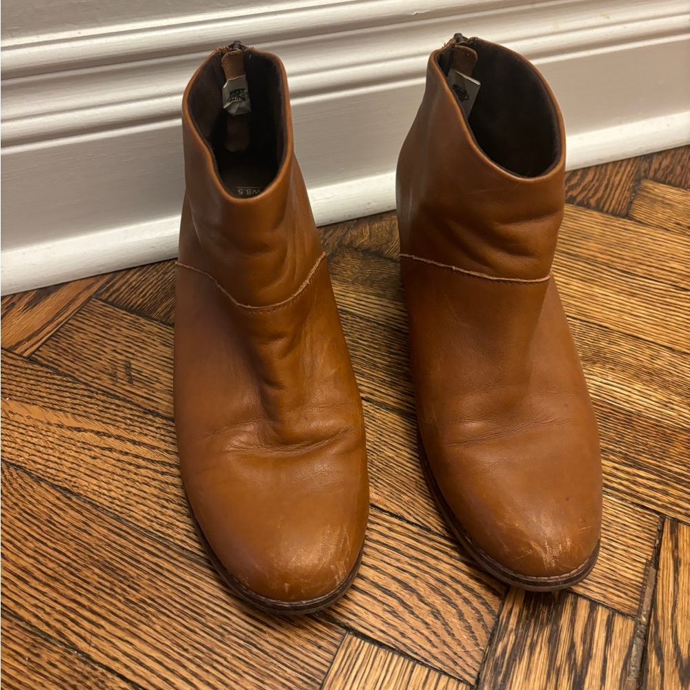 Toms Heeled Boots Classic Design